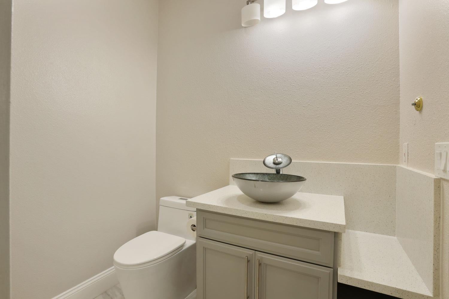 Manteca, California, 95336, United States, 4 Bedrooms Bedrooms, ,3 BathroomsBathrooms,Residential,Active,1946532