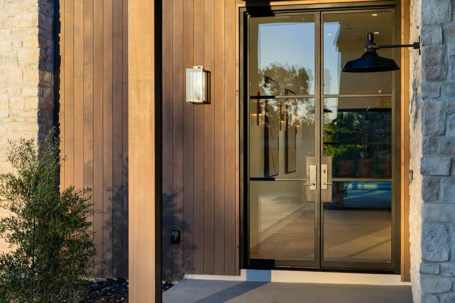 Loomis, California, 95650, United States, 4 Bedrooms Bedrooms, ,5 BathroomsBathrooms,Residential,Active,1893259