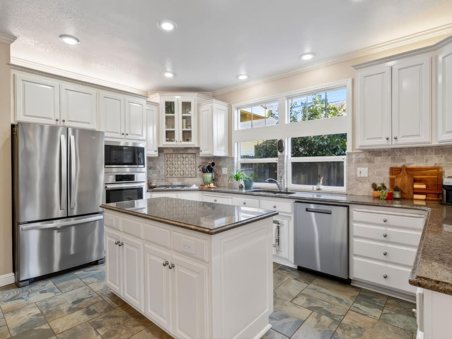 Davis, California, 95618, United States, 5 Bedrooms Bedrooms, ,3 BathroomsBathrooms,Residential,Active,2015823