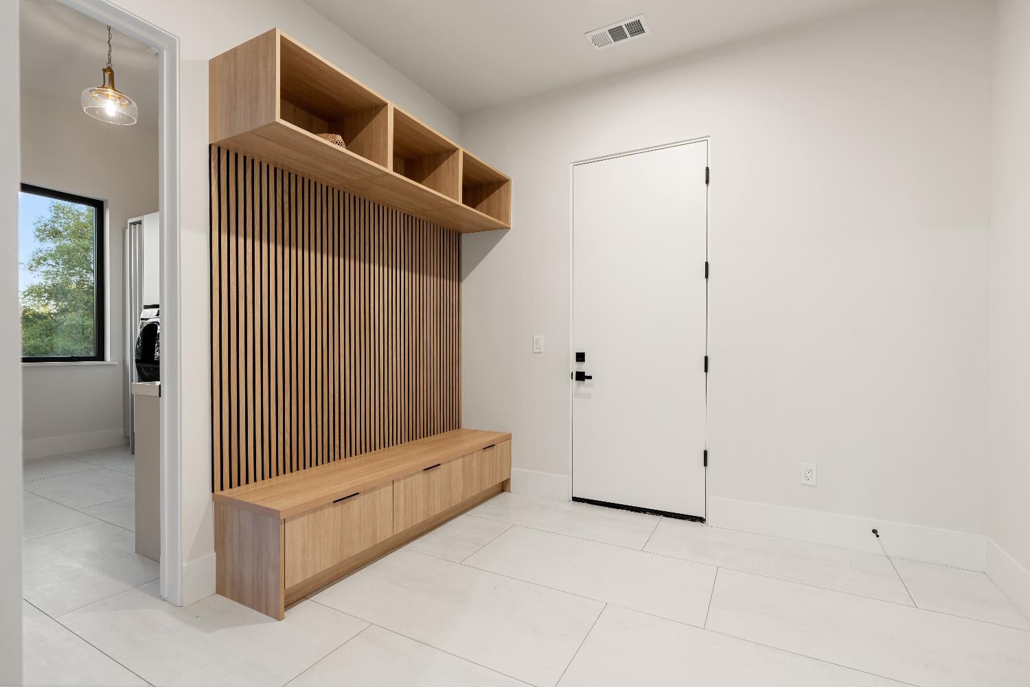 Newcastle, California, 95658, United States, 5 Bedrooms Bedrooms, ,5 BathroomsBathrooms,Residential,Active,1989749