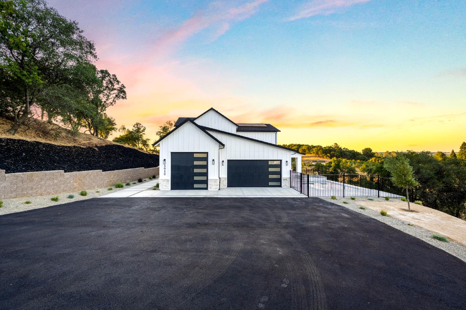 Loomis, California, 95650, United States, 5 Bedrooms Bedrooms, ,4 BathroomsBathrooms,Residential,Active,1959535