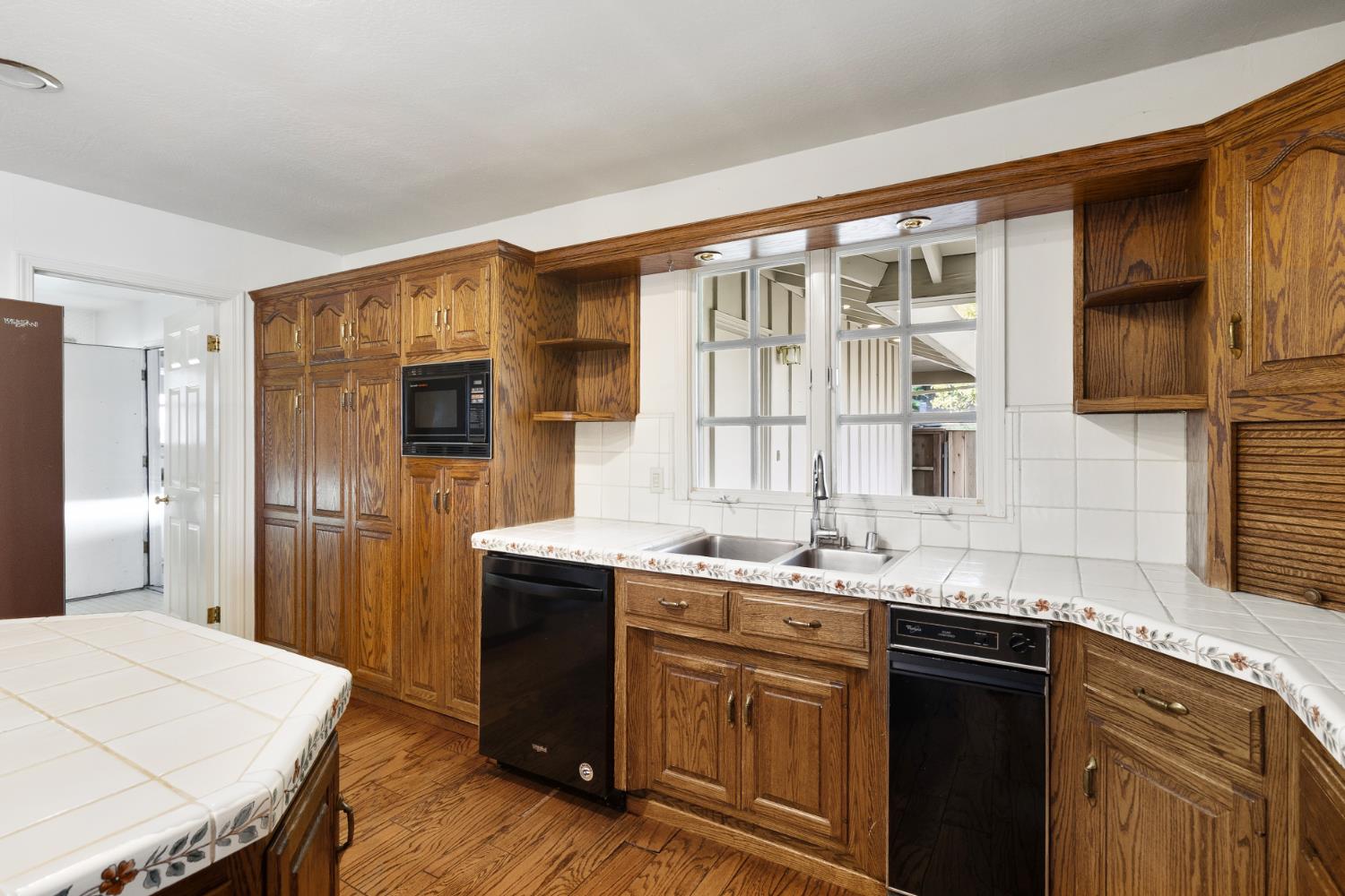 Carmichael, California, 95608, United States, 3 Bedrooms Bedrooms, ,4 BathroomsBathrooms,Residential,Active,2030586