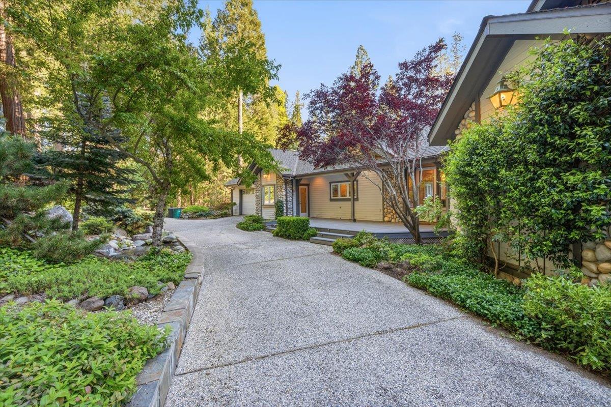 Nevada City, California, 95959, United States, 3 Bedrooms Bedrooms, ,3 BathroomsBathrooms,Residential,Active,2043425