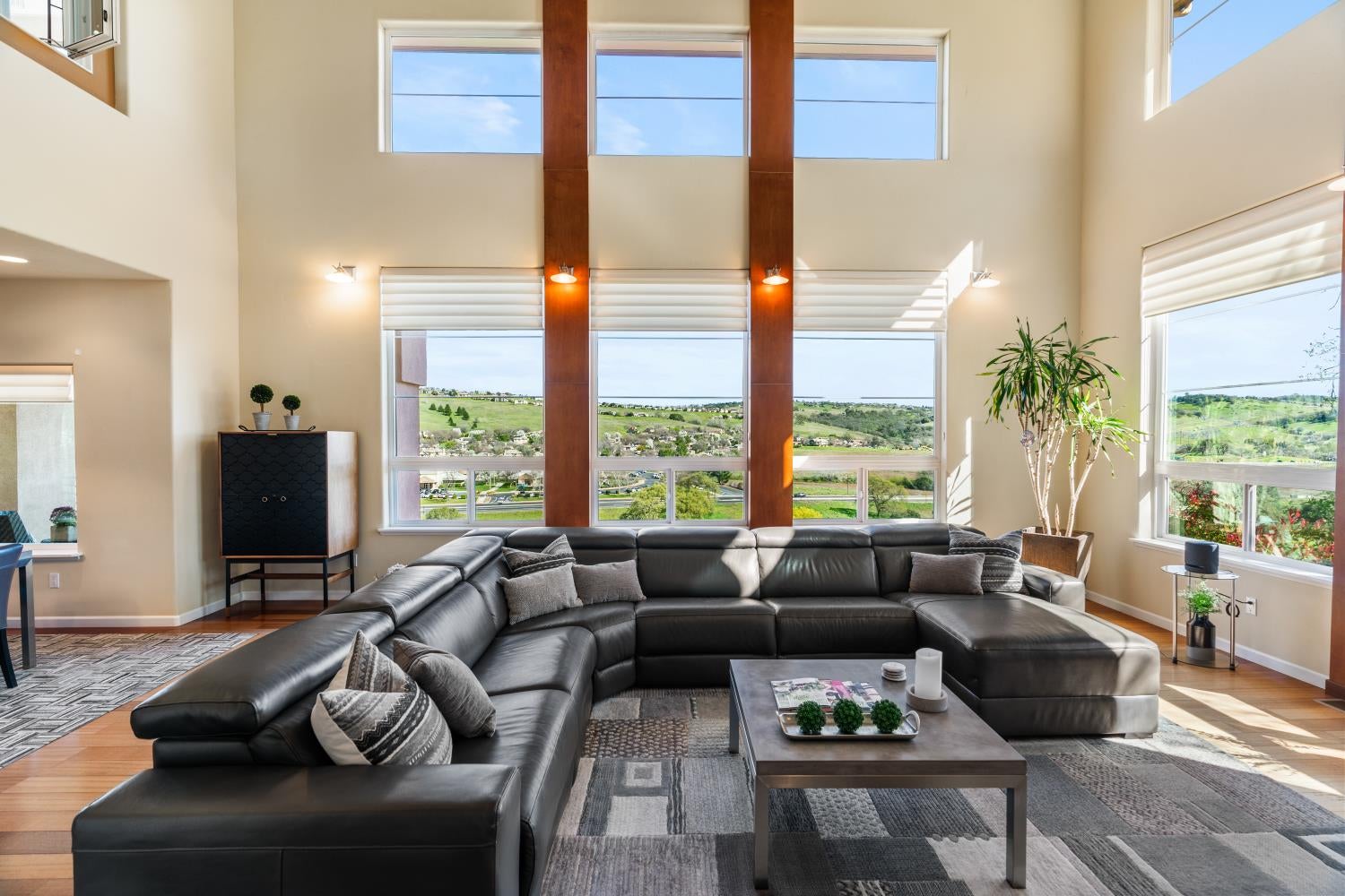 El Dorado Hills, California, 95762, United States, 5 Bedrooms Bedrooms, ,4 BathroomsBathrooms,Residential,Active,2023351