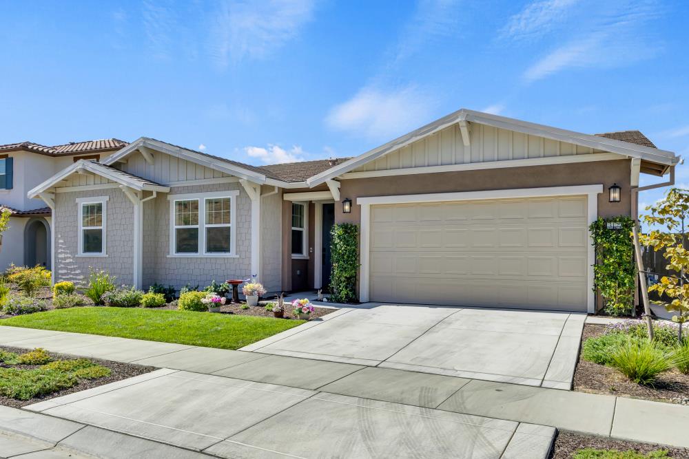 Folsom, California, 95630, United States, 4 Bedrooms Bedrooms, ,3 BathroomsBathrooms,Residential,Active,1922343