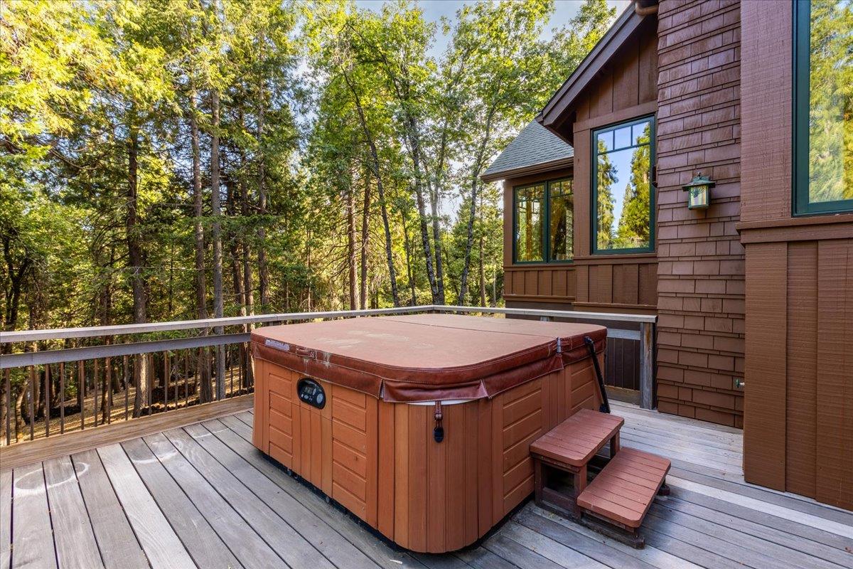 Nevada City, California, 95959, United States, 3 Bedrooms Bedrooms, ,4 BathroomsBathrooms,Residential,Active,1886804