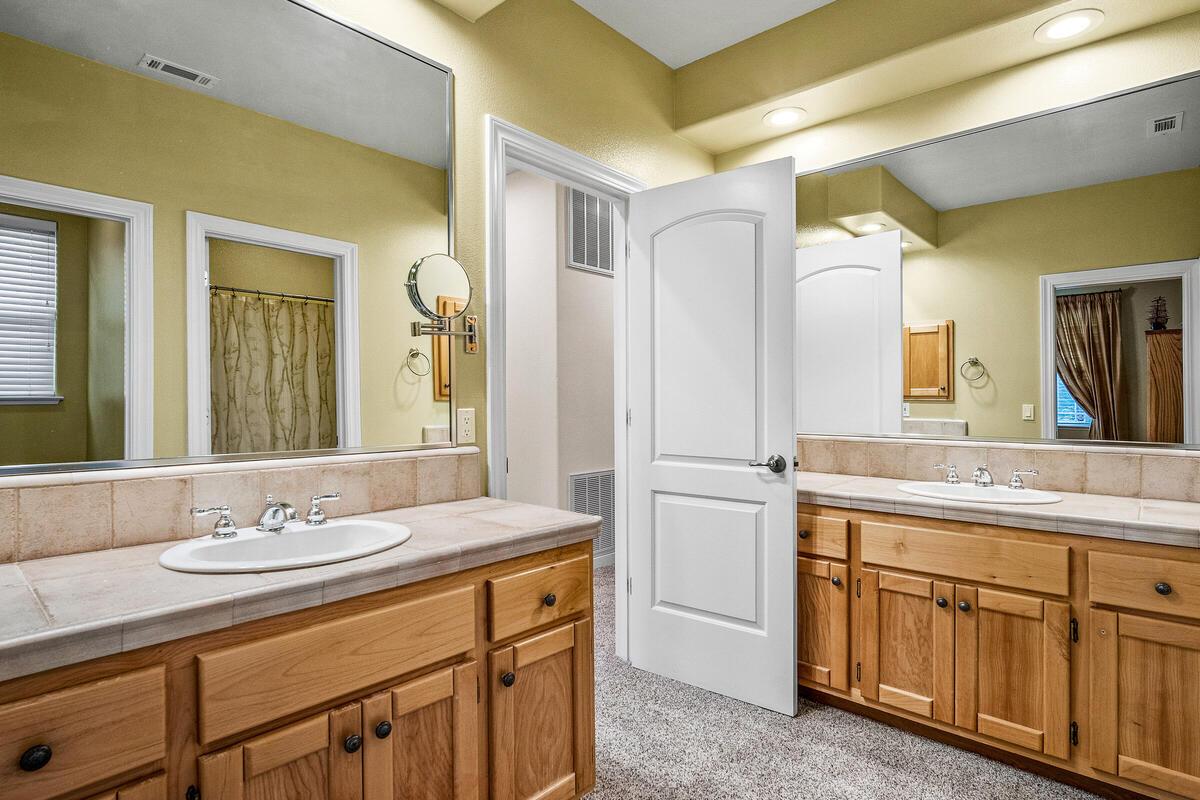 Placerville, California, 95667, United States, 4 Bedrooms Bedrooms, ,3 BathroomsBathrooms,Residential,Active,2006974