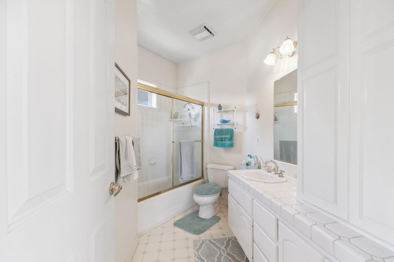 Wilton, California, 95693, United States, 4 Bedrooms Bedrooms, ,4 BathroomsBathrooms,Residential,Active,1892600