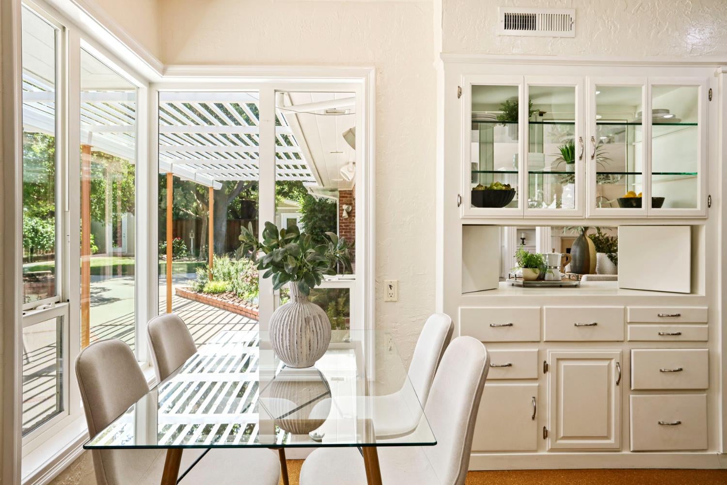 Modesto, California, 95350, United States, 4 Bedrooms Bedrooms, ,3 BathroomsBathrooms,Residential,Active,1877804