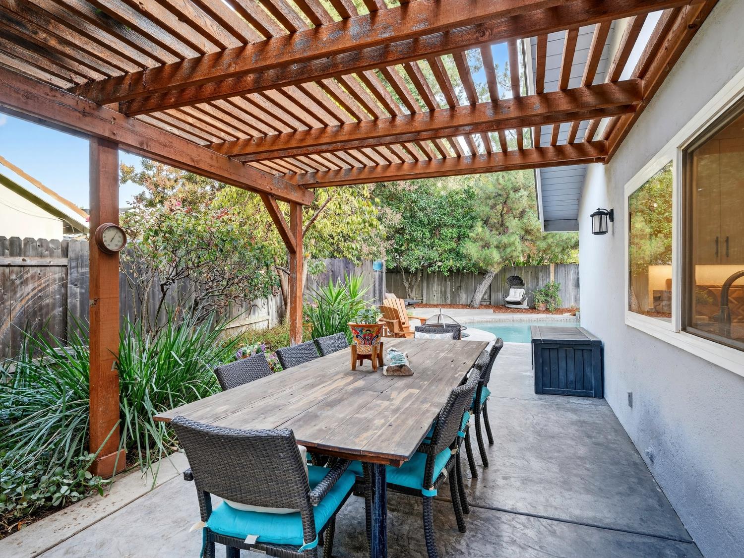 Davis, California, 95618, United States, 4 Bedrooms Bedrooms, ,2 BathroomsBathrooms,Residential,Active,1961942