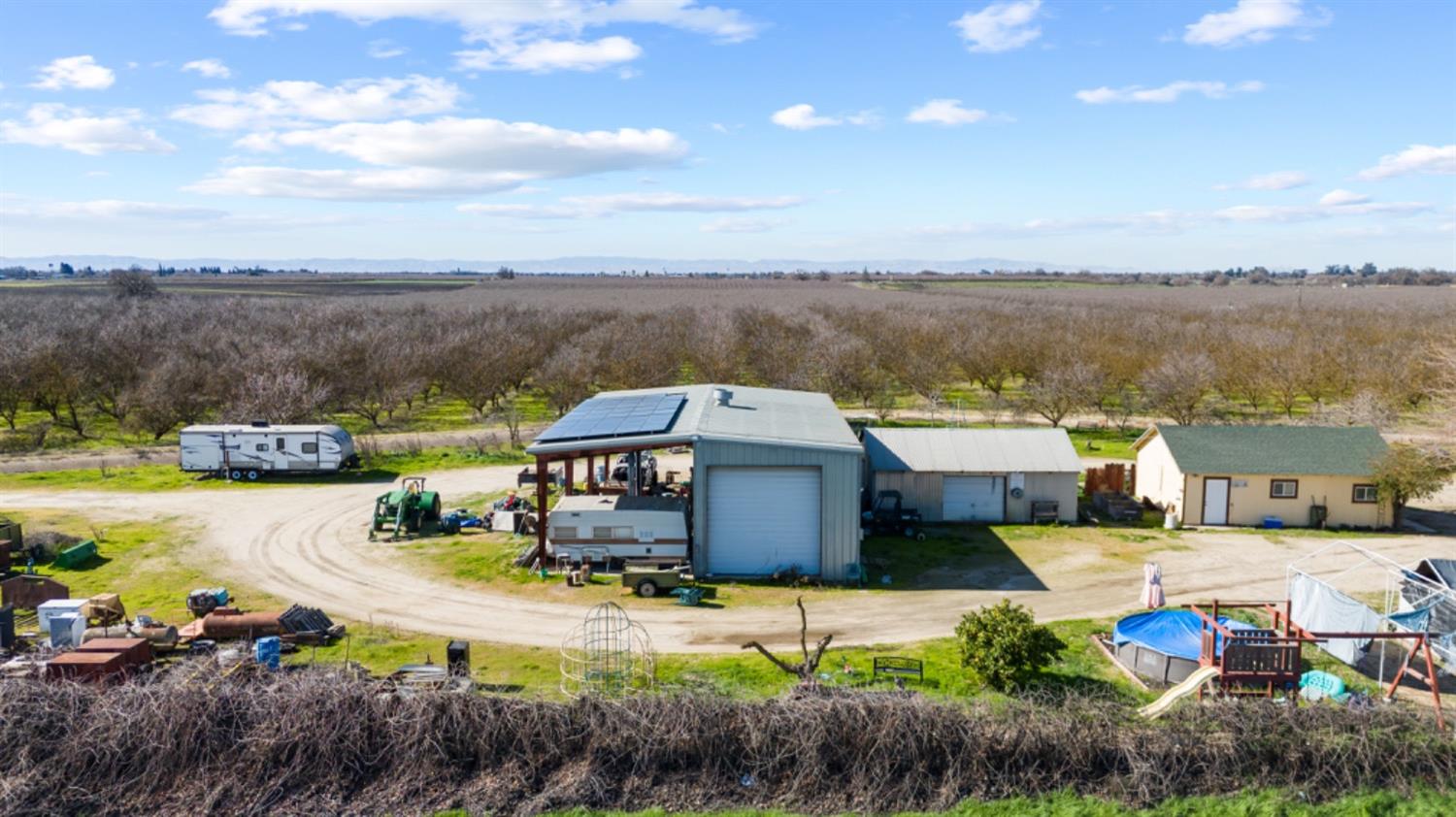 Livingston, California, 95334, United States, 4 Bedrooms Bedrooms, ,2 BathroomsBathrooms,Residential,Active,1808327