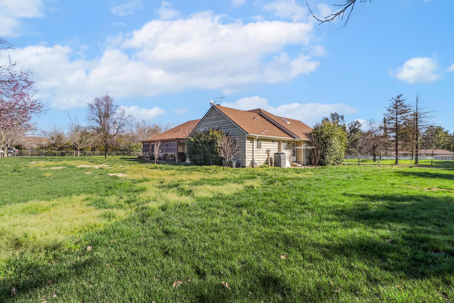 Woodland, California, 95695, United States, 4 Bedrooms Bedrooms, ,3 BathroomsBathrooms,Residential,Active,1929675