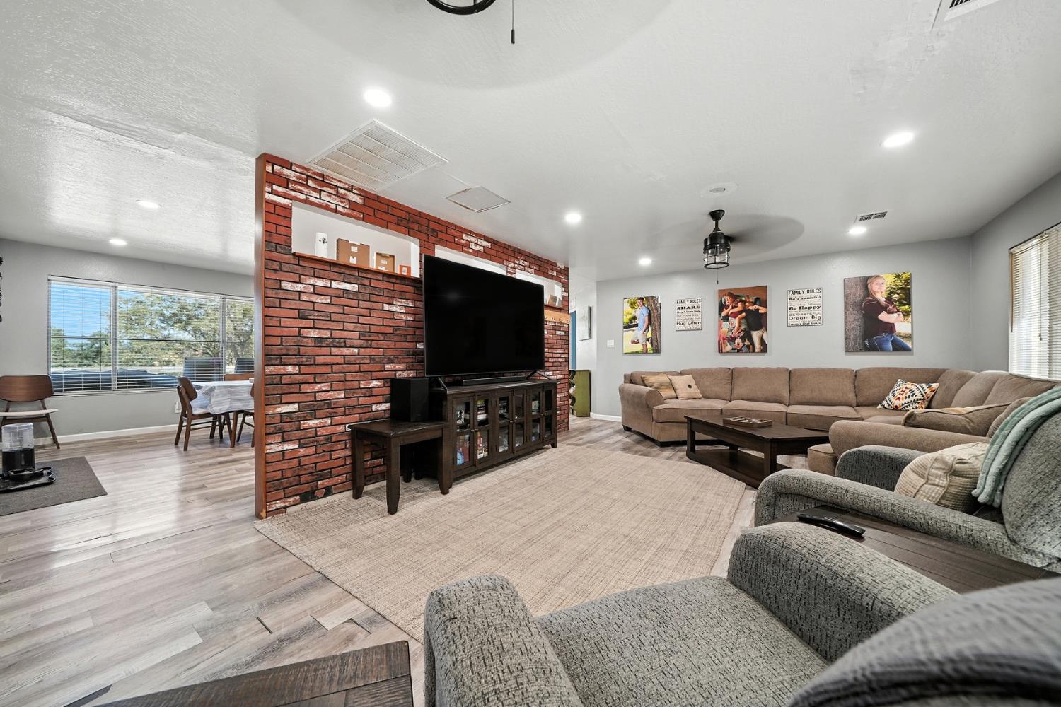 Angels Camp, California, 95222, United States, 3 Bedrooms Bedrooms, ,2 BathroomsBathrooms,Residential,Active,1942399