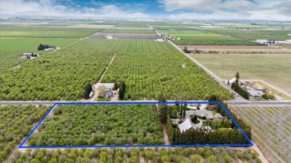 Ripon, California, 95366, United States, 3 Bedrooms Bedrooms, ,5 BathroomsBathrooms,Residential,Active,1808206