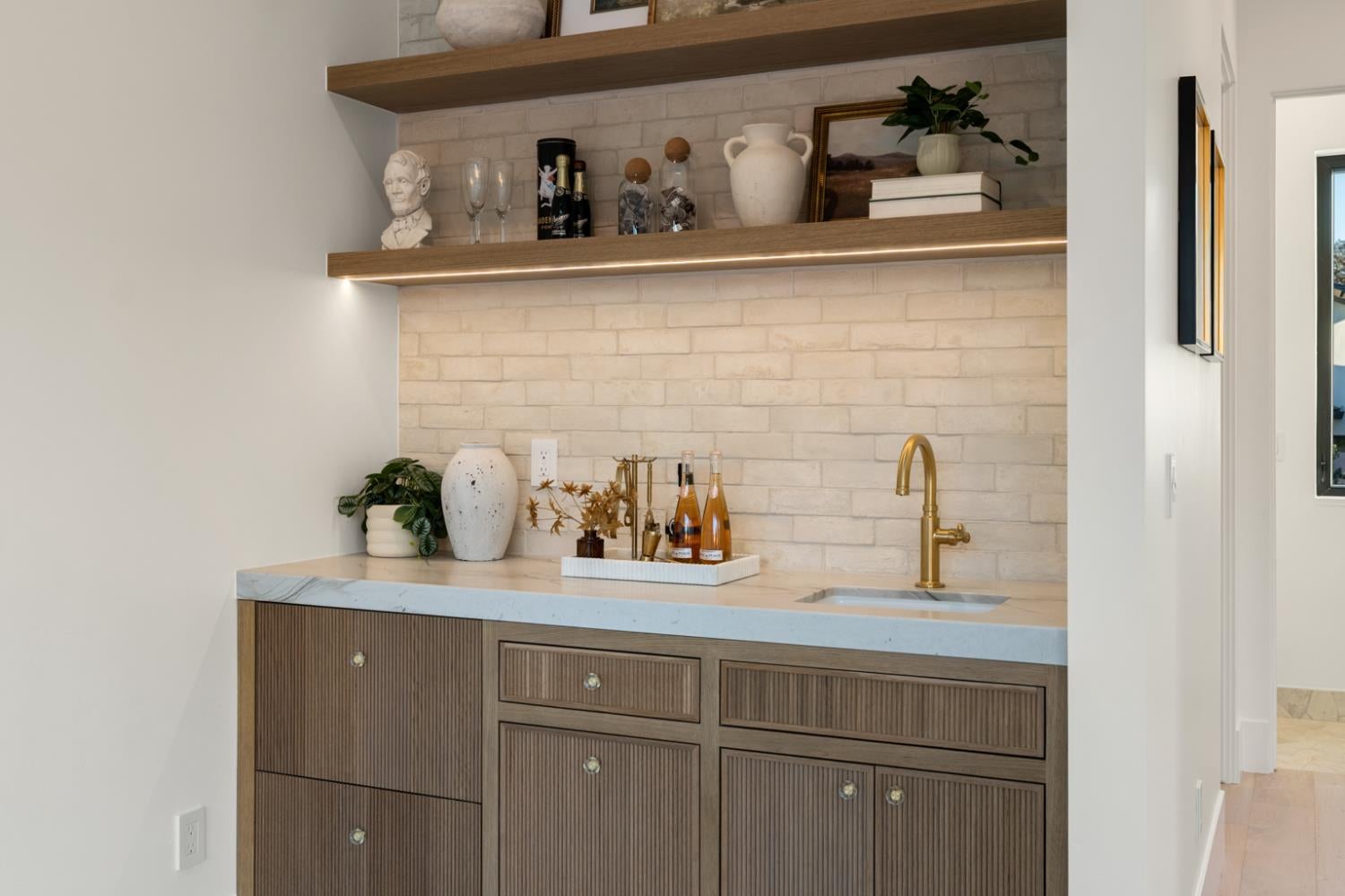 Loomis, California, 95650, United States, 4 Bedrooms Bedrooms, ,5 BathroomsBathrooms,Residential,Active,1893259