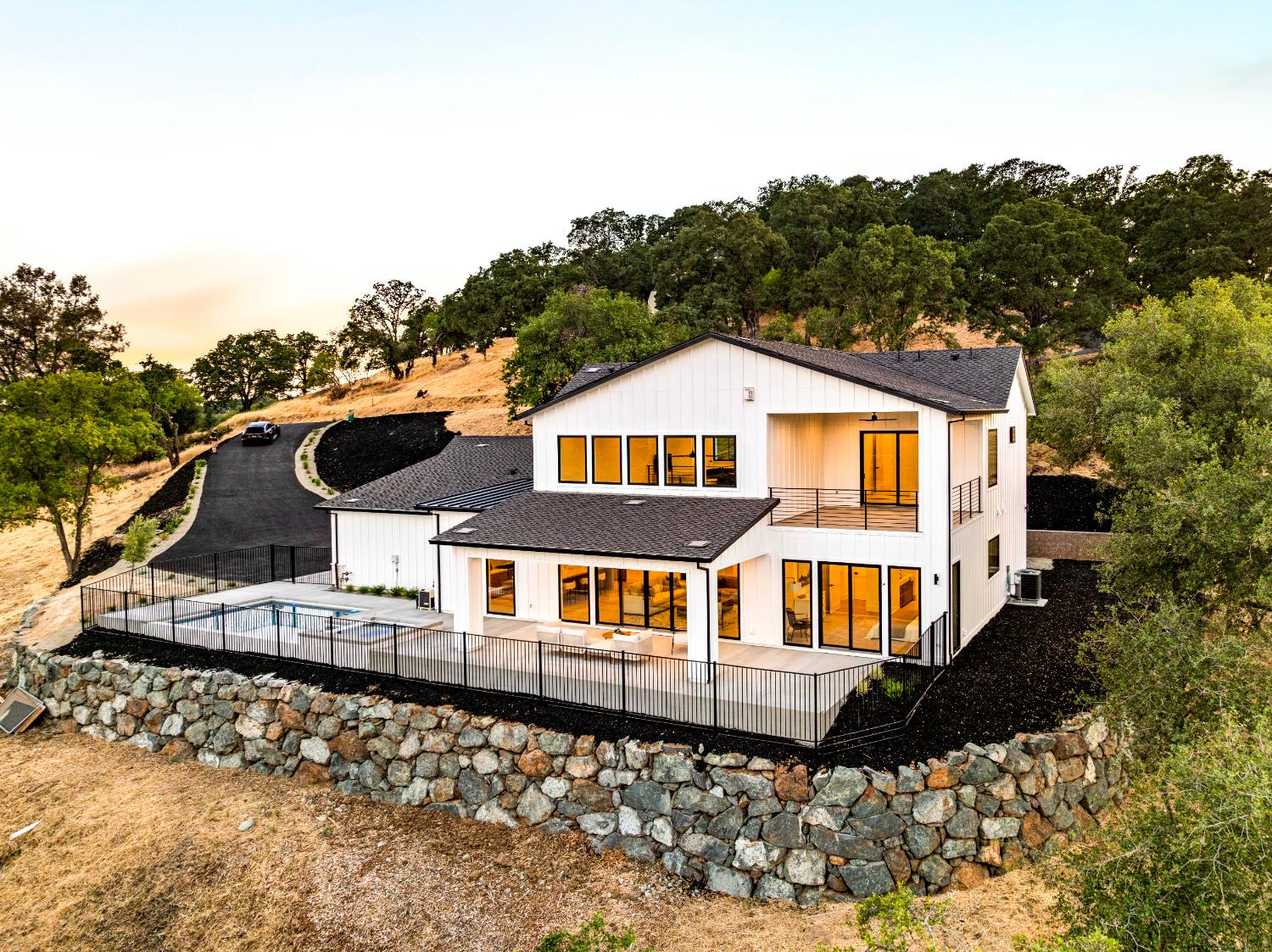 Loomis, California, 95650, United States, 5 Bedrooms Bedrooms, ,4 BathroomsBathrooms,Residential,Active,1959535