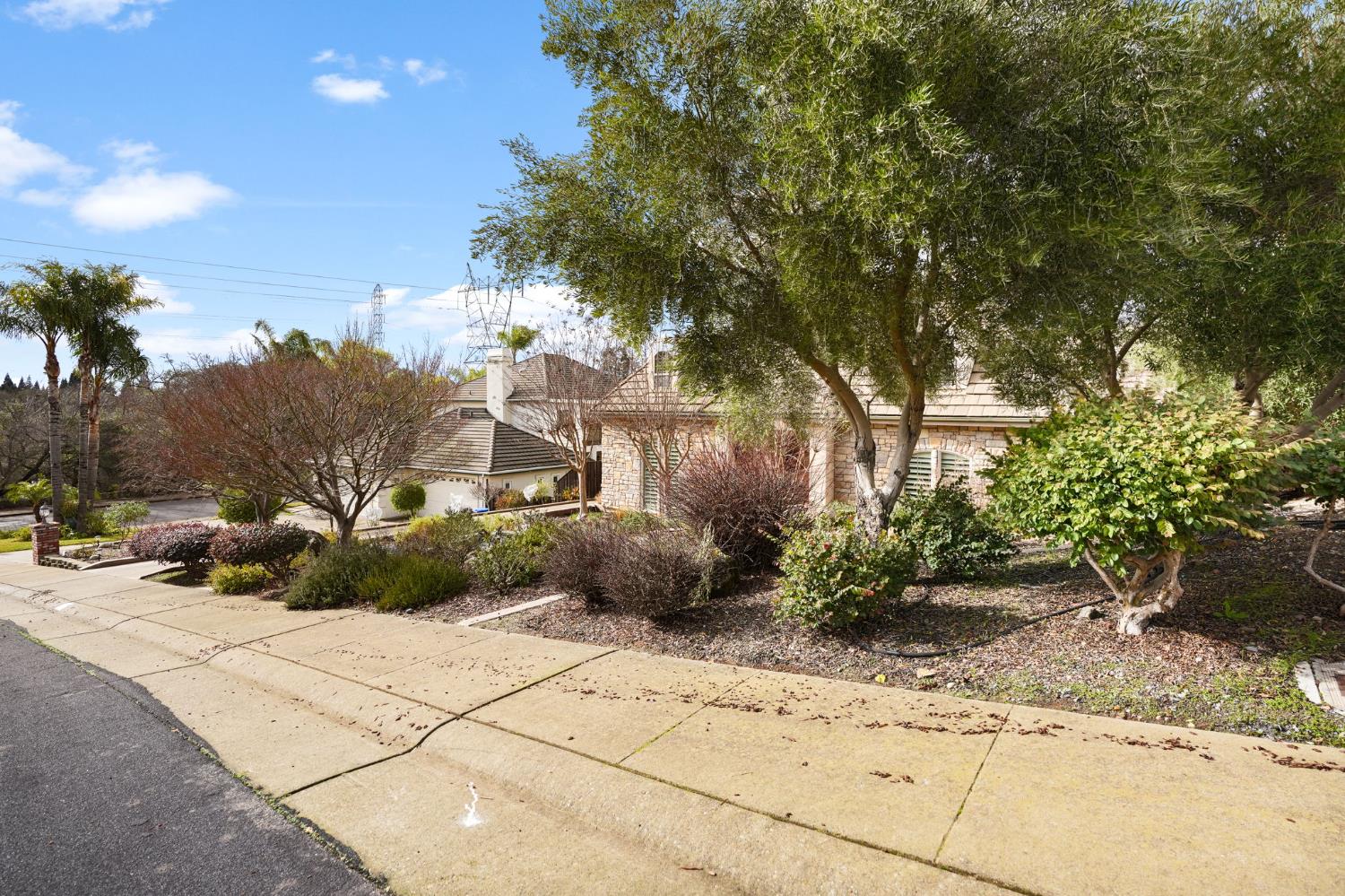 Folsom, California, 95630, United States, 4 Bedrooms Bedrooms, ,4 BathroomsBathrooms,Residential,Active,2008257