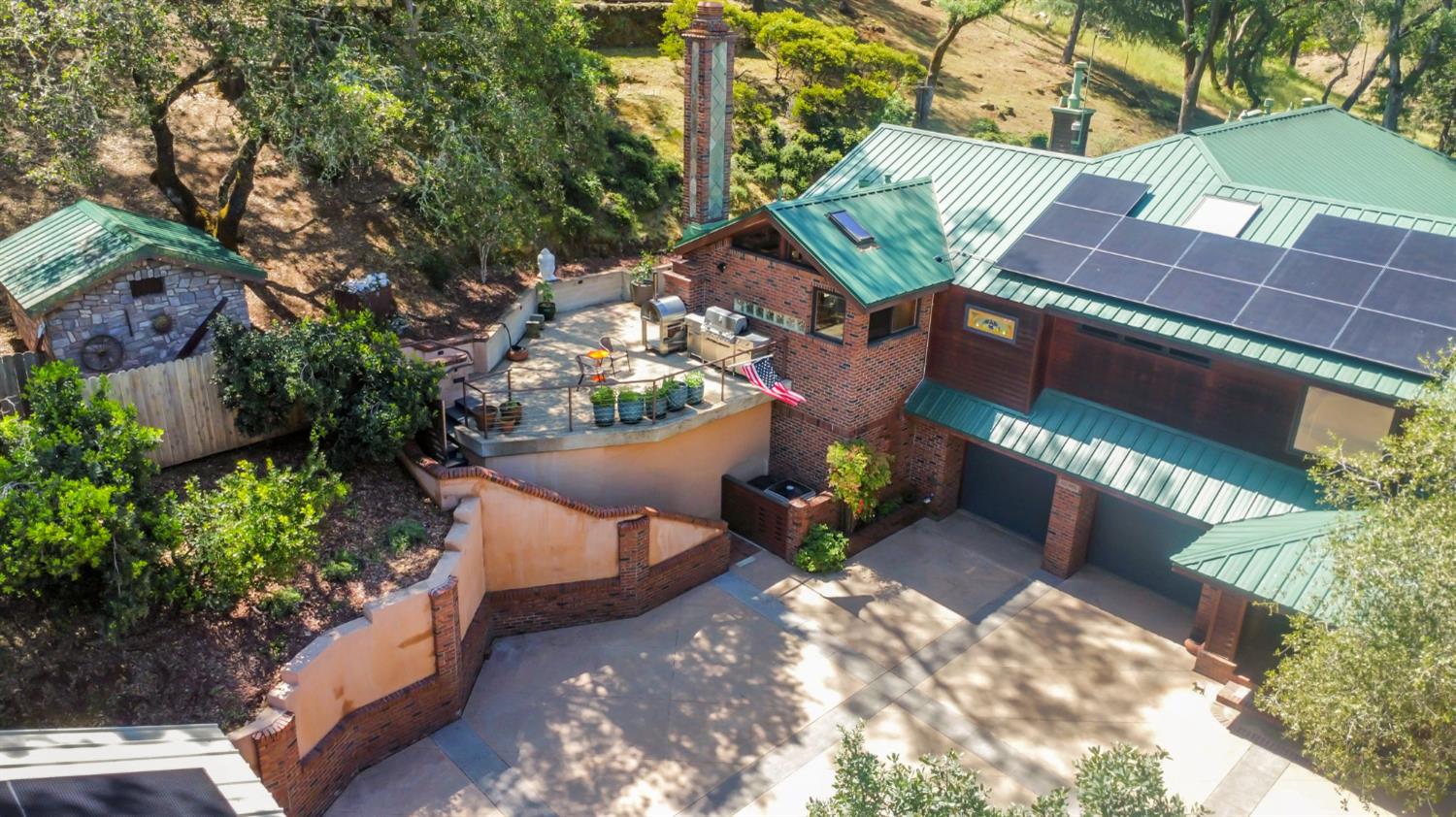 Sutter Creek, California, 95685, United States, 2 Bedrooms Bedrooms, ,4 BathroomsBathrooms,Residential,Active,2038151