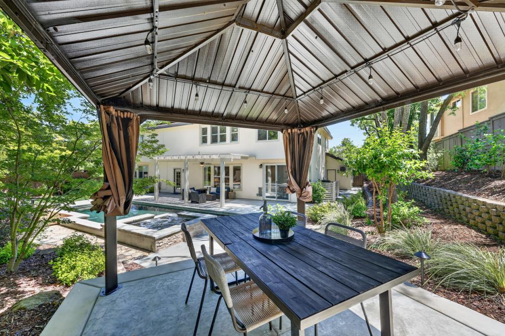 El Dorado Hills, California, 95762, United States, 5 Bedrooms Bedrooms, ,3 BathroomsBathrooms,Residential,Pending,2045616