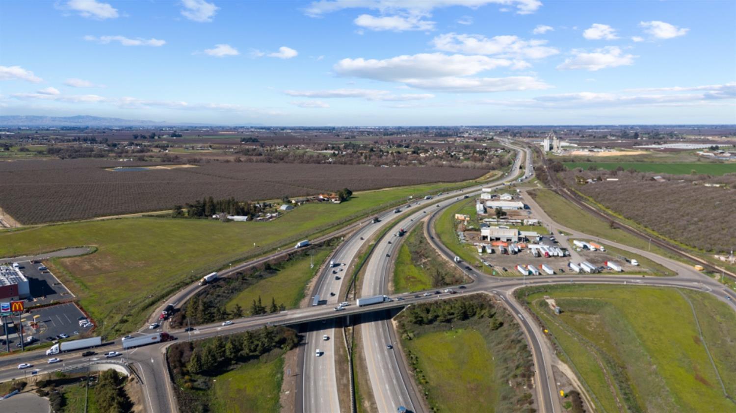 Livingston, California, 95334, United States, 4 Bedrooms Bedrooms, ,2 BathroomsBathrooms,Residential,Active,1808327