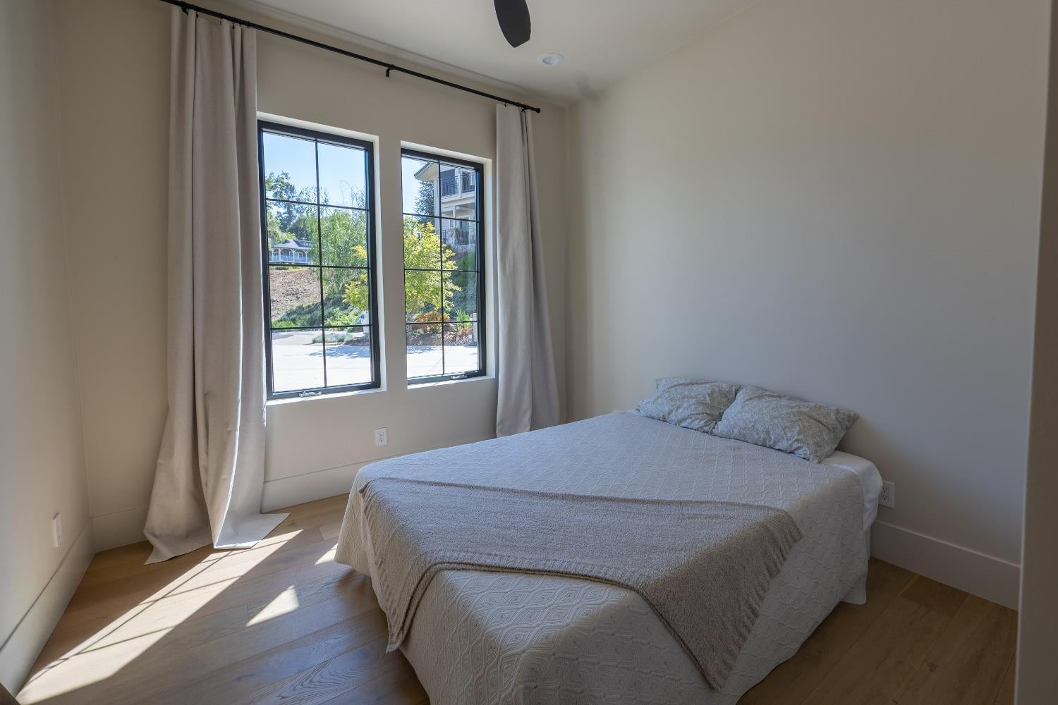 Auburn, California, 95603, United States, 4 Bedrooms Bedrooms, ,4 BathroomsBathrooms,Residential,Active,2017471