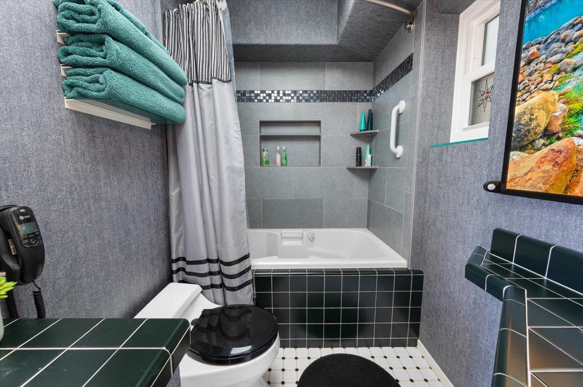 Nevada City, California, 95959, United States, 3 Bedrooms Bedrooms, ,4 BathroomsBathrooms,Residential,Active,1919387