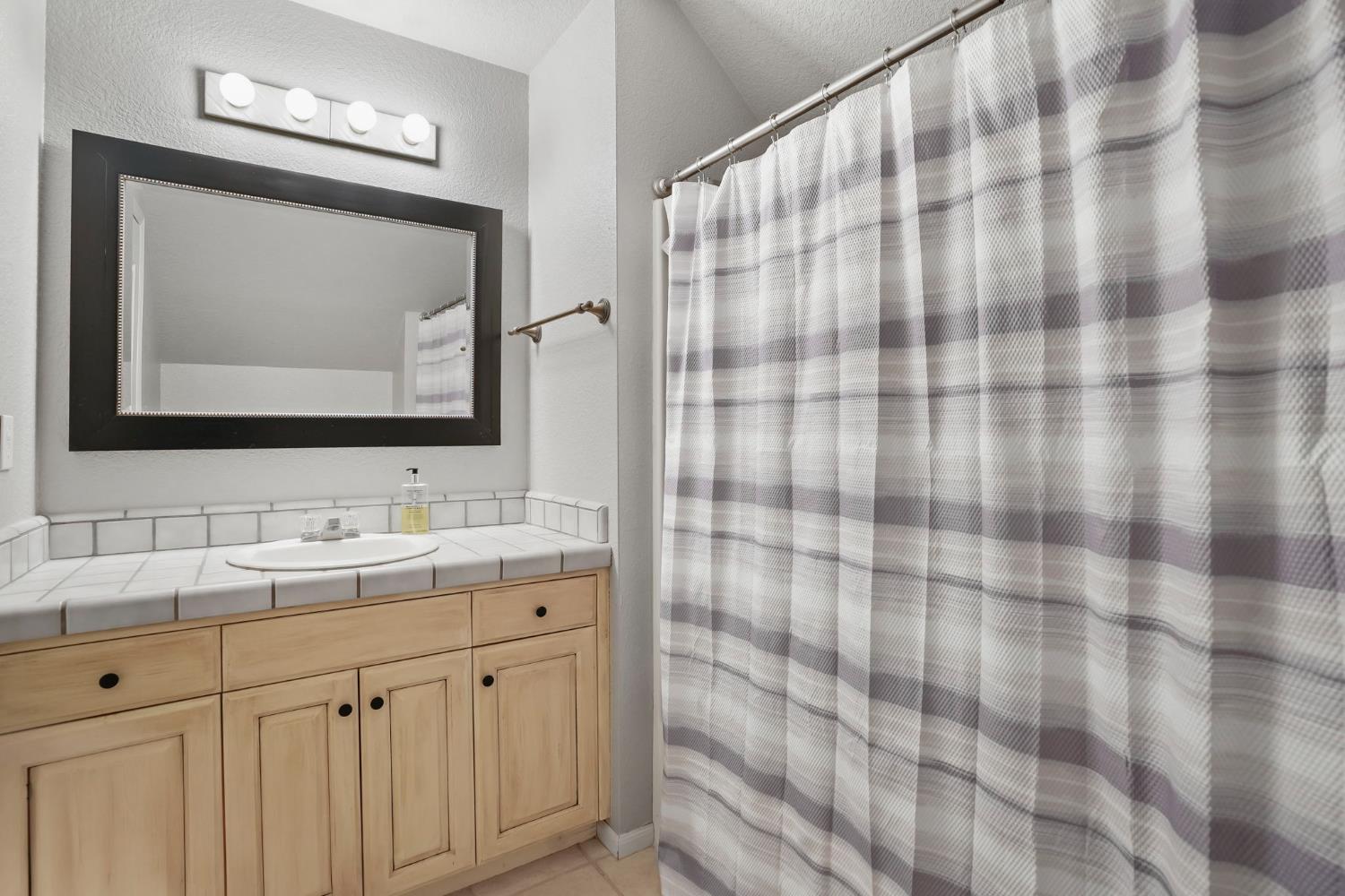 Modesto, California, 95356, United States, 4 Bedrooms Bedrooms, ,4 BathroomsBathrooms,Residential,Active,1929420