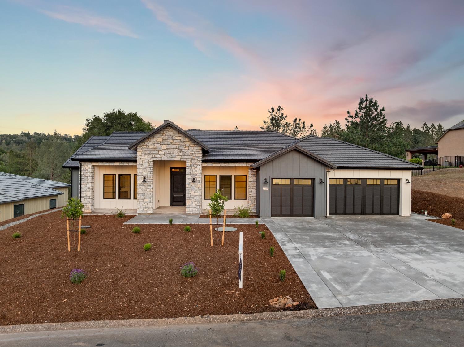 Auburn, California, 95602, United States, 4 Bedrooms Bedrooms, ,3 BathroomsBathrooms,Residential,Active,1943769