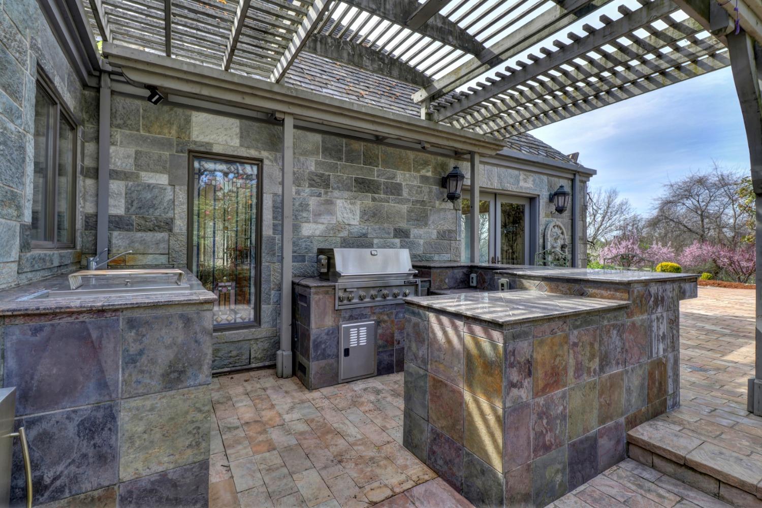 Sacramento, California, 95827, United States, 6 Bedrooms Bedrooms, ,7 BathroomsBathrooms,Residential,Active,1898041