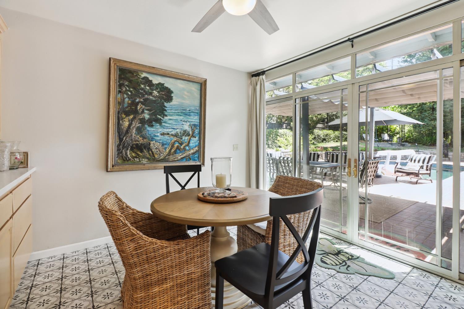 Carmichael, California, 95608, United States, 4 Bedrooms Bedrooms, ,3 BathroomsBathrooms,Residential,Active,1904149