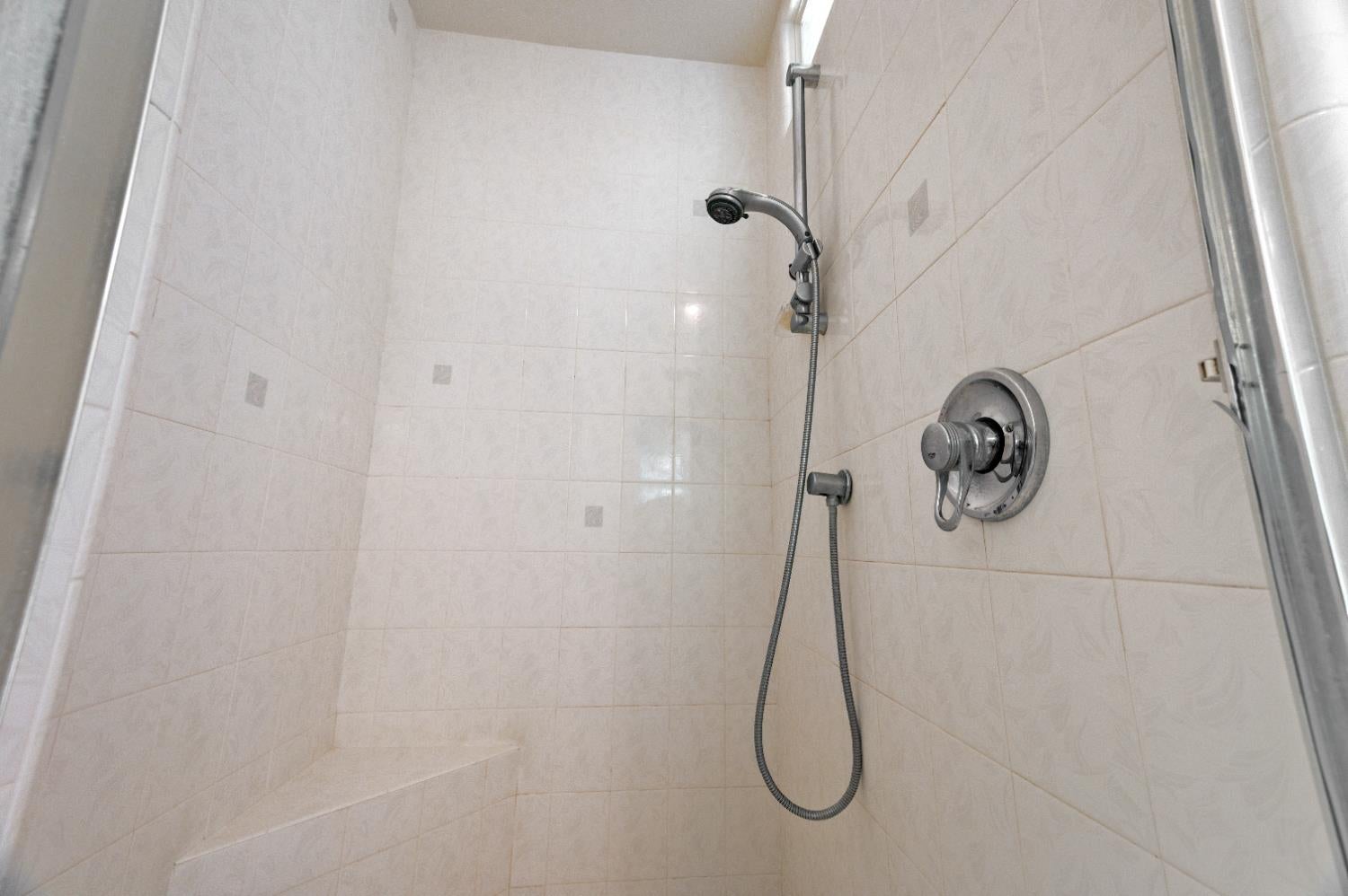 Nevada City, California, 95959, United States, 3 Bedrooms Bedrooms, ,4 BathroomsBathrooms,Residential,Active,1919052