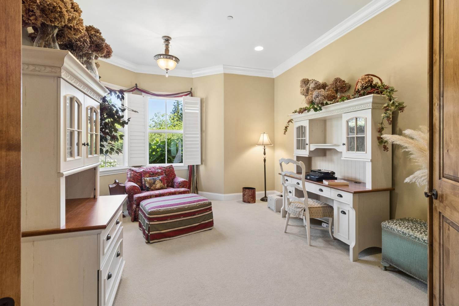 Sacramento, California, 95830, United States, 4 Bedrooms Bedrooms, ,4 BathroomsBathrooms,Residential,Active,2045041