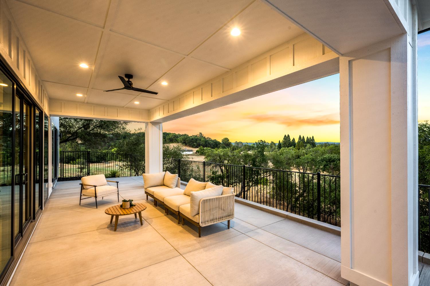 Loomis, California, 95650, United States, 5 Bedrooms Bedrooms, ,4 BathroomsBathrooms,Residential,Active,1959535