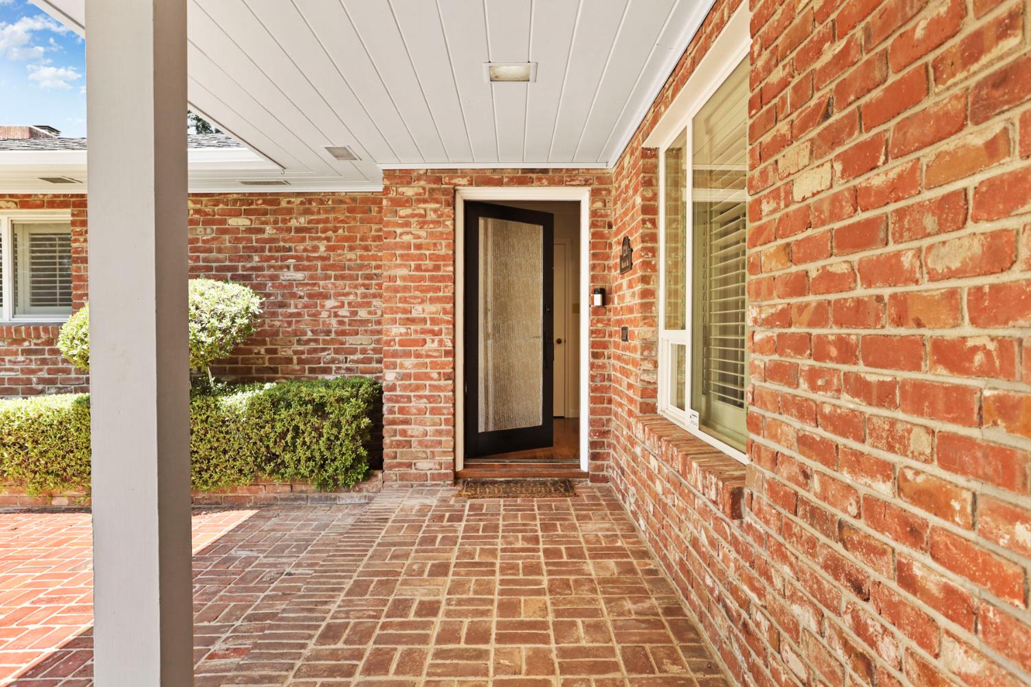 Modesto, California, 95350, United States, 4 Bedrooms Bedrooms, ,3 BathroomsBathrooms,Residential,Active,1877804