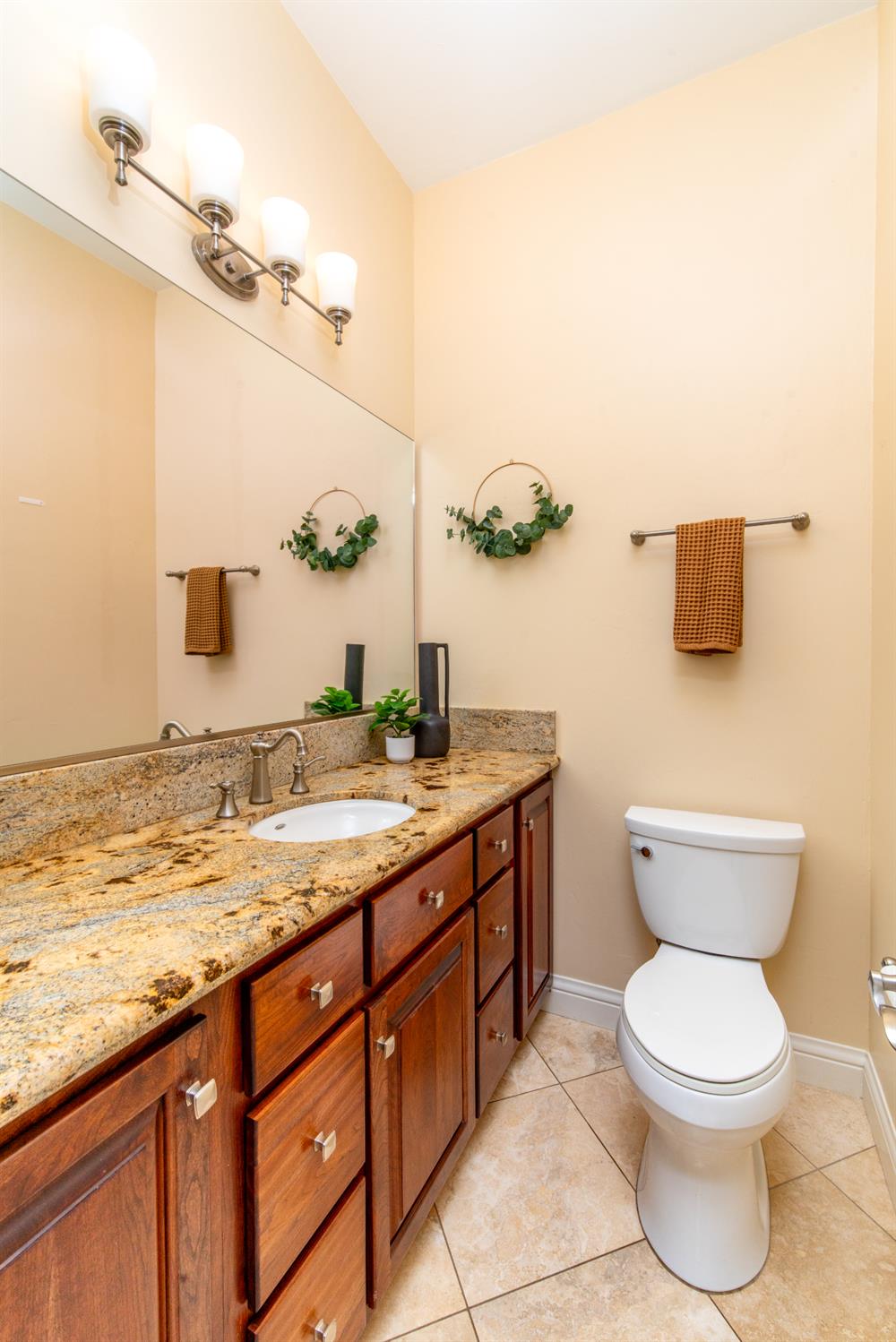 Shingle Springs, California, 95682, United States, ,4 BathroomsBathrooms,Residential,Active,1829887