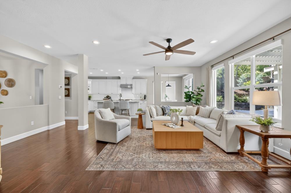 El Dorado Hills, California, 95762, United States, 5 Bedrooms Bedrooms, ,3 BathroomsBathrooms,Residential,Pending,2045616