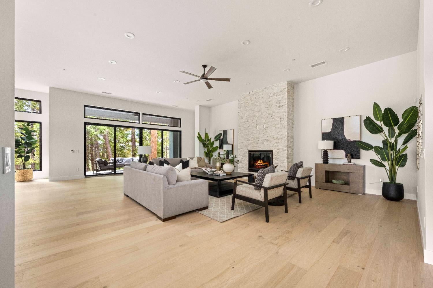 Meadow Vista, California, 95722, United States, 4 Bedrooms Bedrooms, ,4 BathroomsBathrooms,Residential,Active,1968421