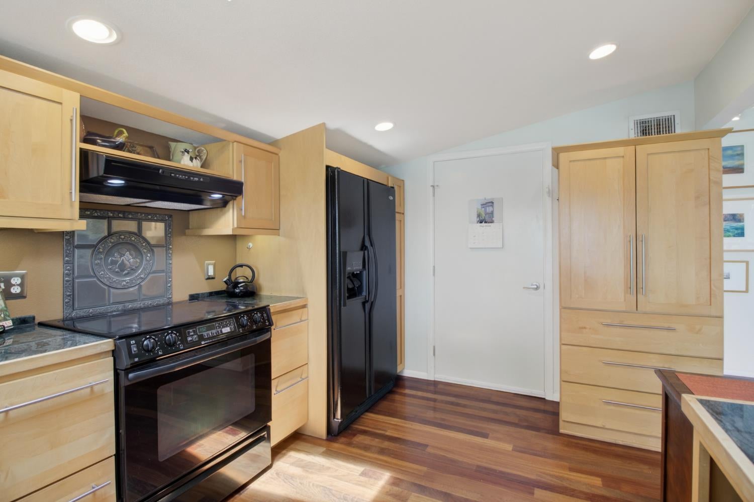 Sacramento, California, 95837, United States, 3 Bedrooms Bedrooms, ,2 BathroomsBathrooms,Residential,Active,2052080