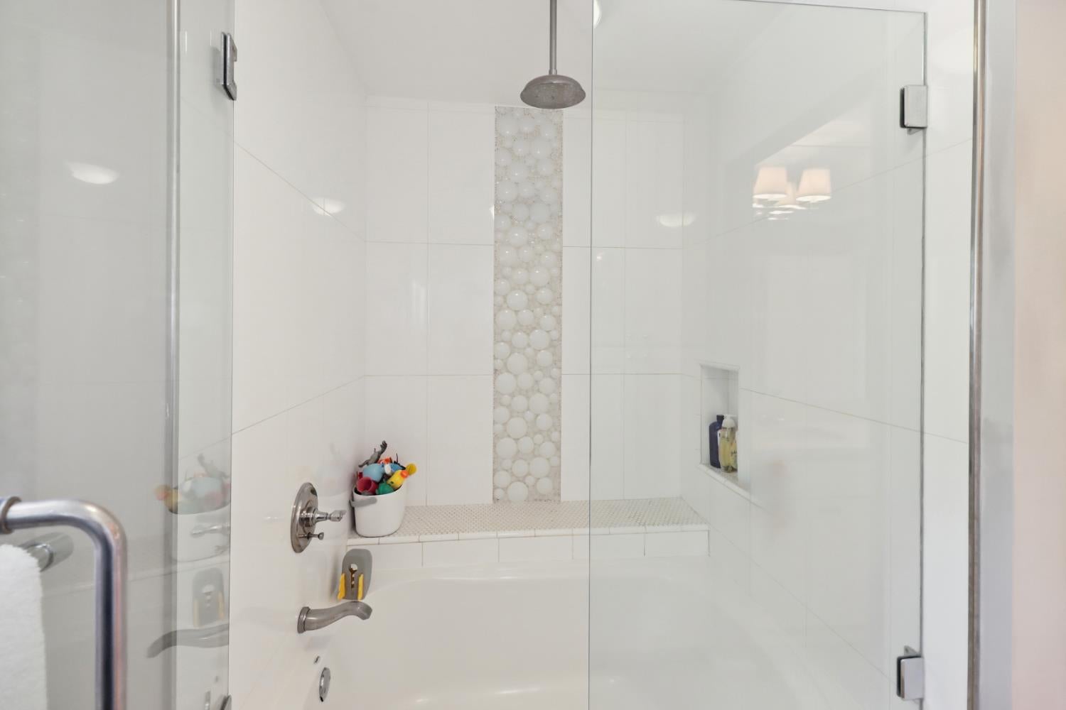 Carmichael, California, 95608, United States, 4 Bedrooms Bedrooms, ,3 BathroomsBathrooms,Residential,Active,1904149