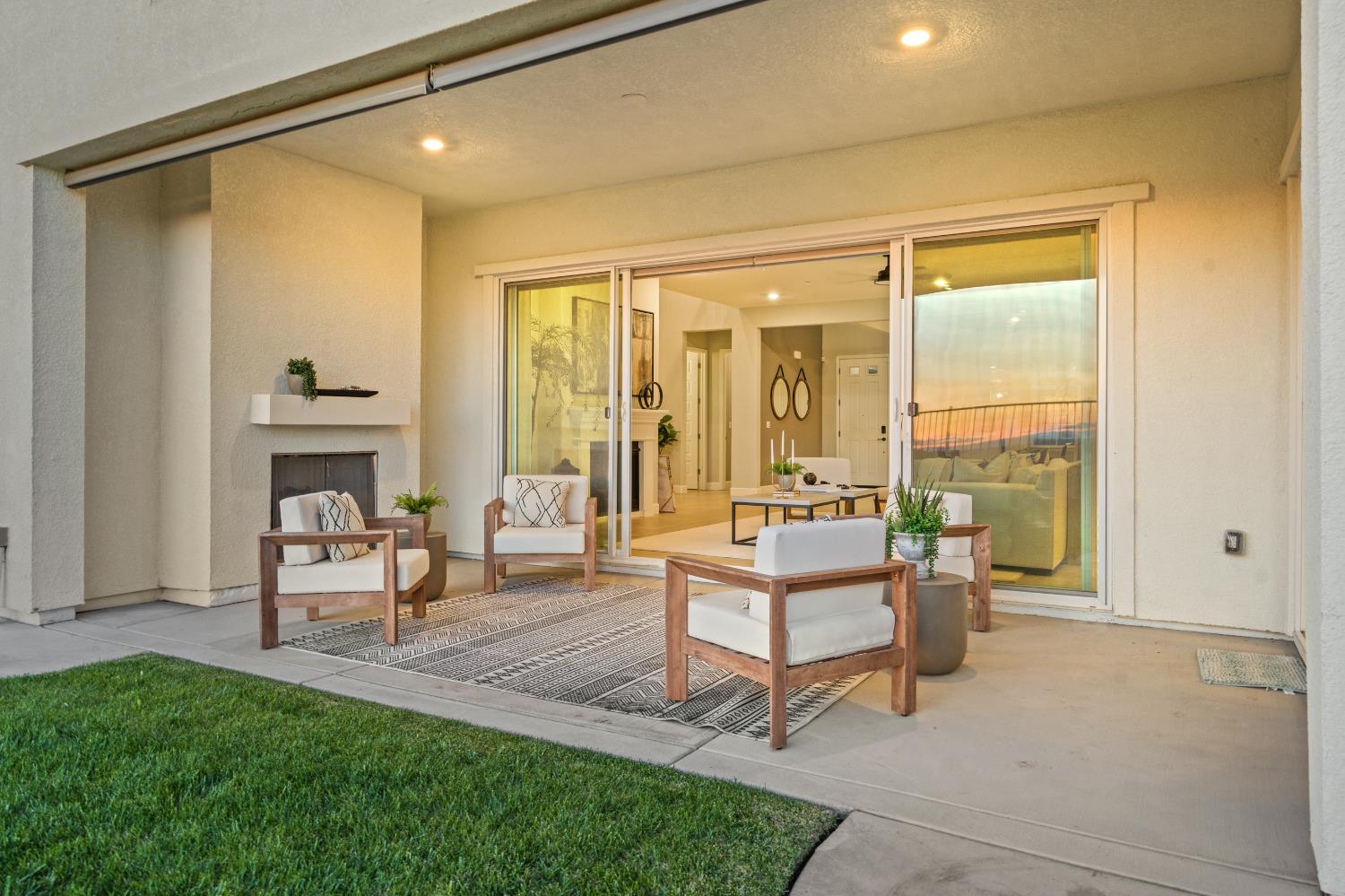 Folsom, California, 95630, United States, 4 Bedrooms Bedrooms, ,5 BathroomsBathrooms,Residential,Active,2008753