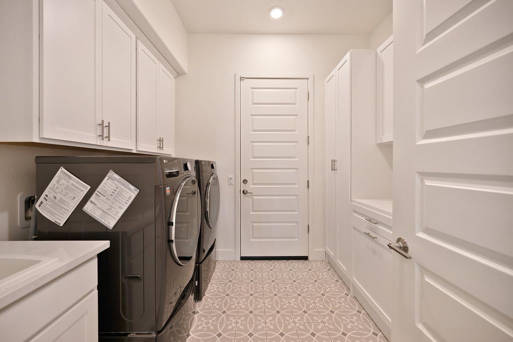 El Dorado Hills, California, 95762, United States, 2 Bedrooms Bedrooms, ,3 BathroomsBathrooms,Residential,Active,2009425