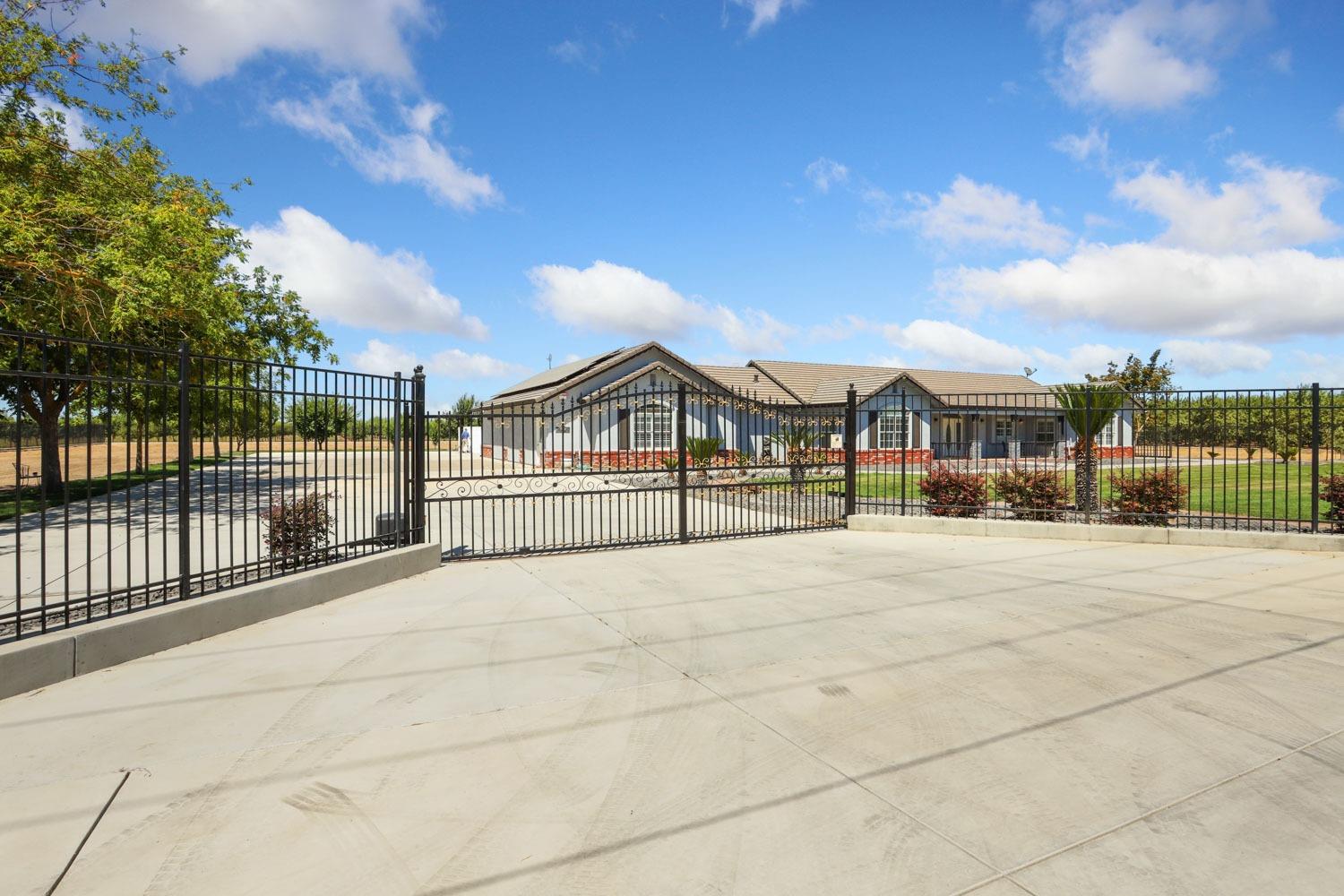 Manteca, California, 95336, United States, 4 Bedrooms Bedrooms, ,3 BathroomsBathrooms,Residential,Active,1946532