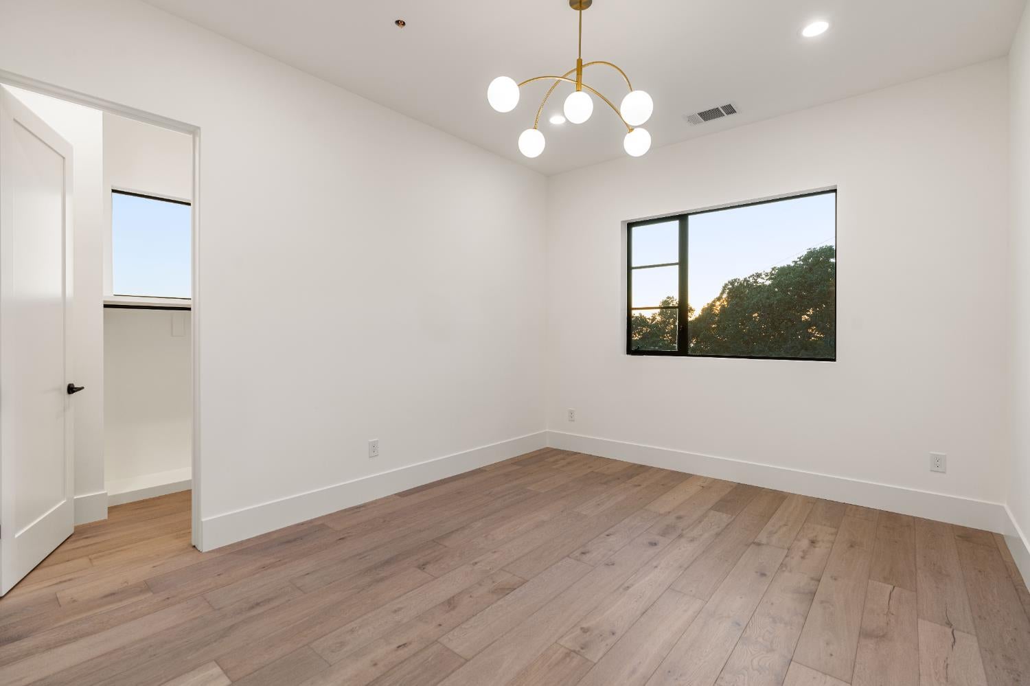 El Dorado Hills, California, 95762, United States, 5 Bedrooms Bedrooms, ,5 BathroomsBathrooms,Residential,Active,1998588