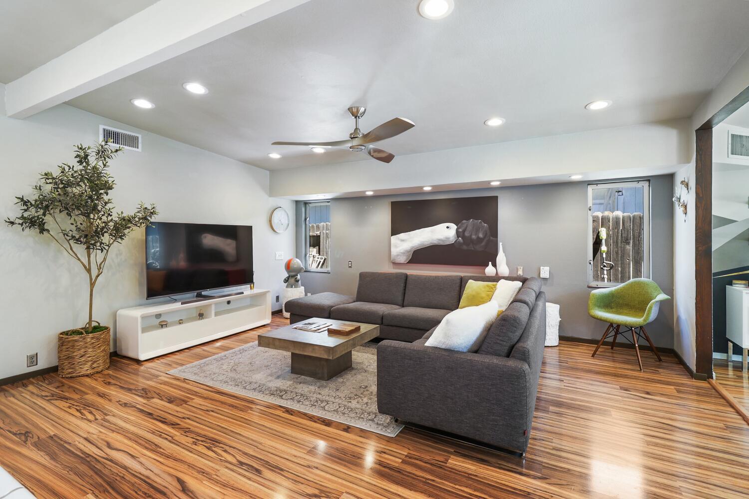 Davis, California, 95616, United States, 4 Bedrooms Bedrooms, ,3 BathroomsBathrooms,Residential,Active,1922279