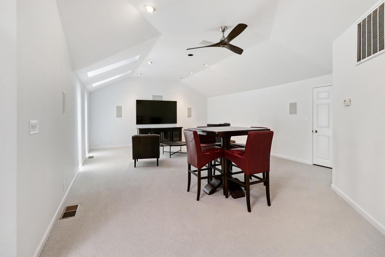 Carmichael, California, 95608, United States, 4 Bedrooms Bedrooms, ,3 BathroomsBathrooms,Residential,Active,2007341