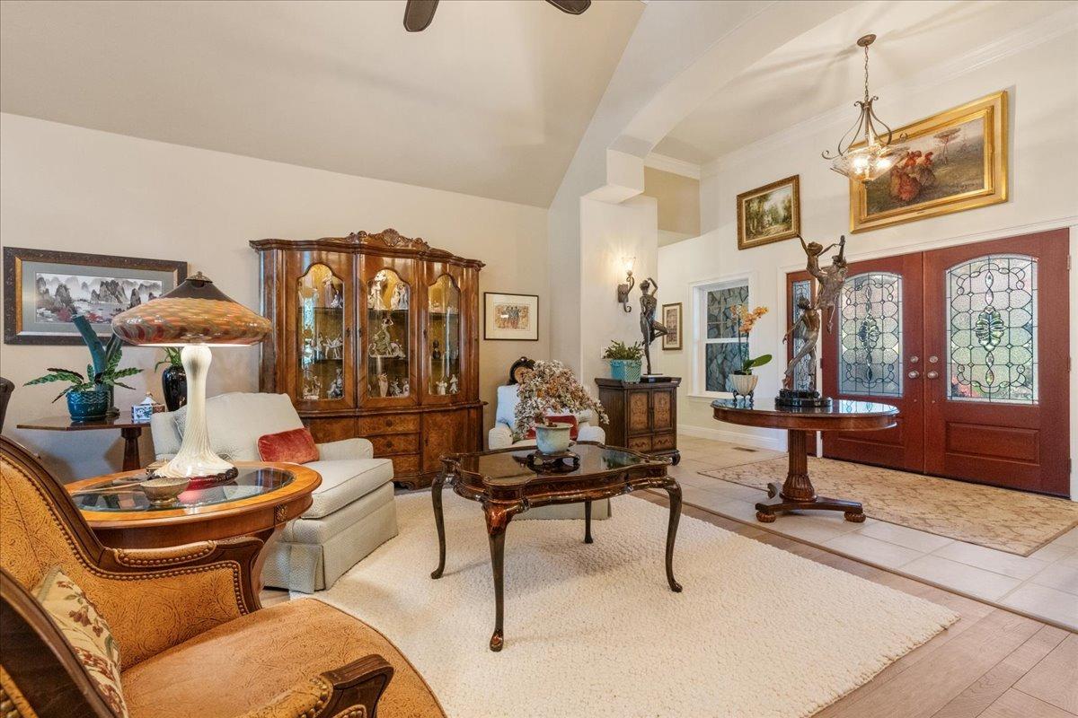 Grass Valley, California, 95945, United States, 4 Bedrooms Bedrooms, ,4 BathroomsBathrooms,Residential,Active,2015811