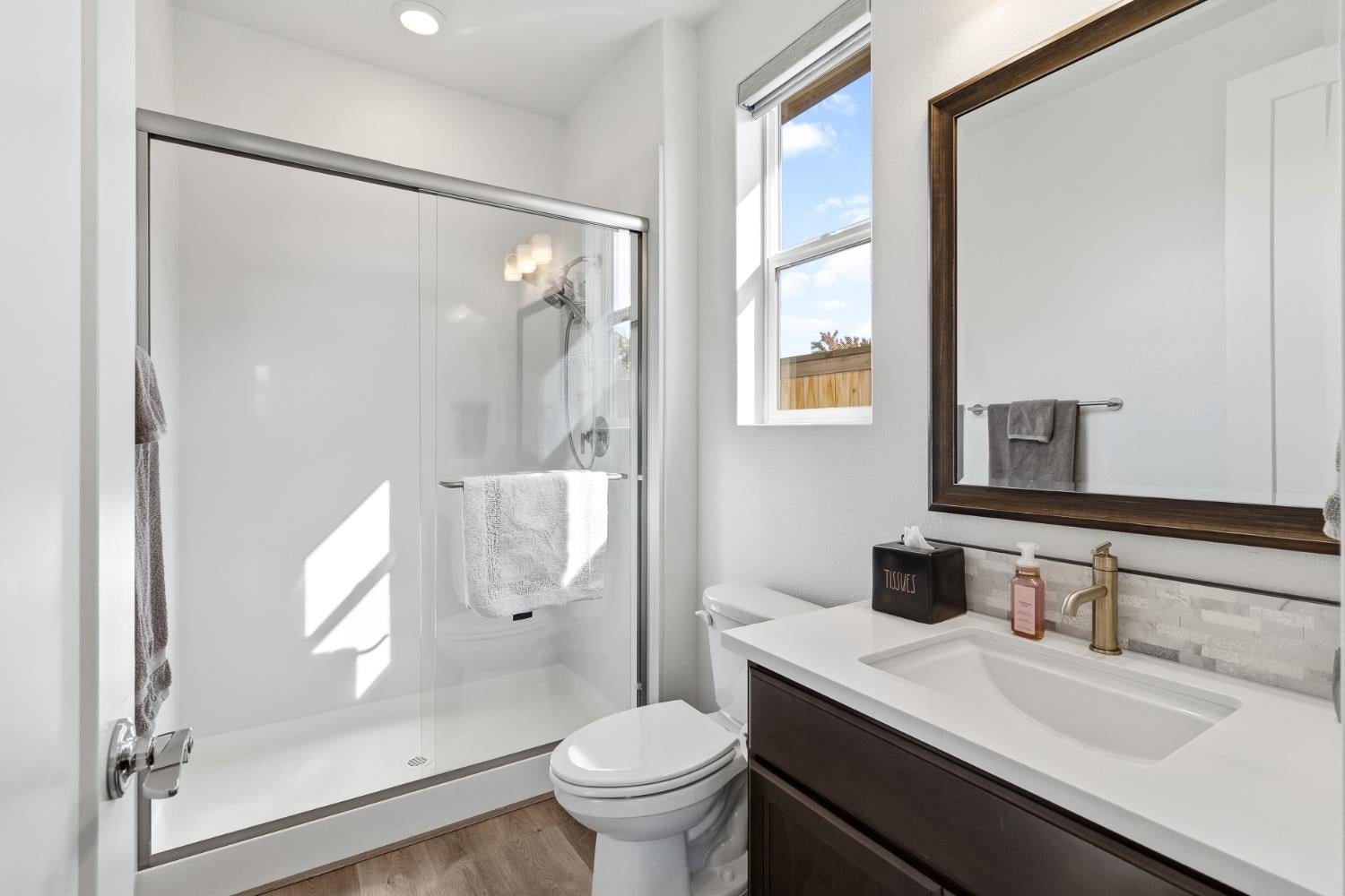 West Sacramento, California, 95605, United States, 3 Bedrooms Bedrooms, ,4 BathroomsBathrooms,Residential,Active,2008265