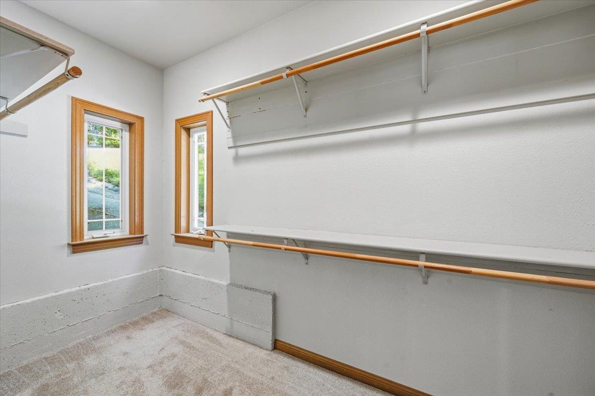 Nevada City, California, 95959, United States, 3 Bedrooms Bedrooms, ,3 BathroomsBathrooms,Residential,Active,2043425