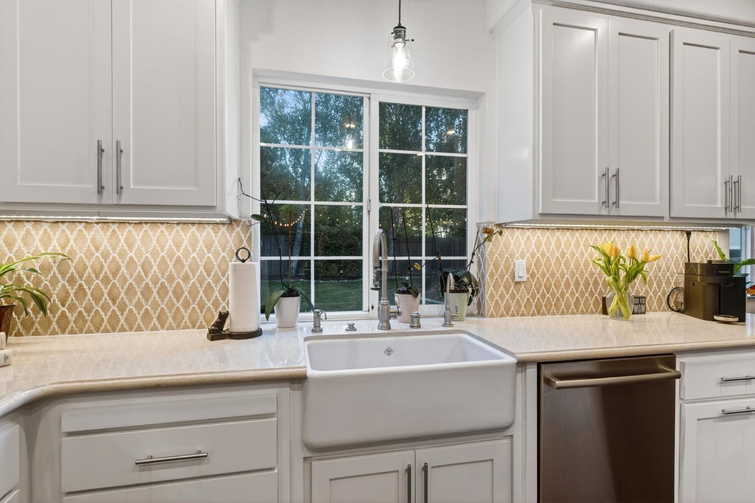 Davis, California, 95618, United States, 5 Bedrooms Bedrooms, ,3 BathroomsBathrooms,Residential,Active,2045676