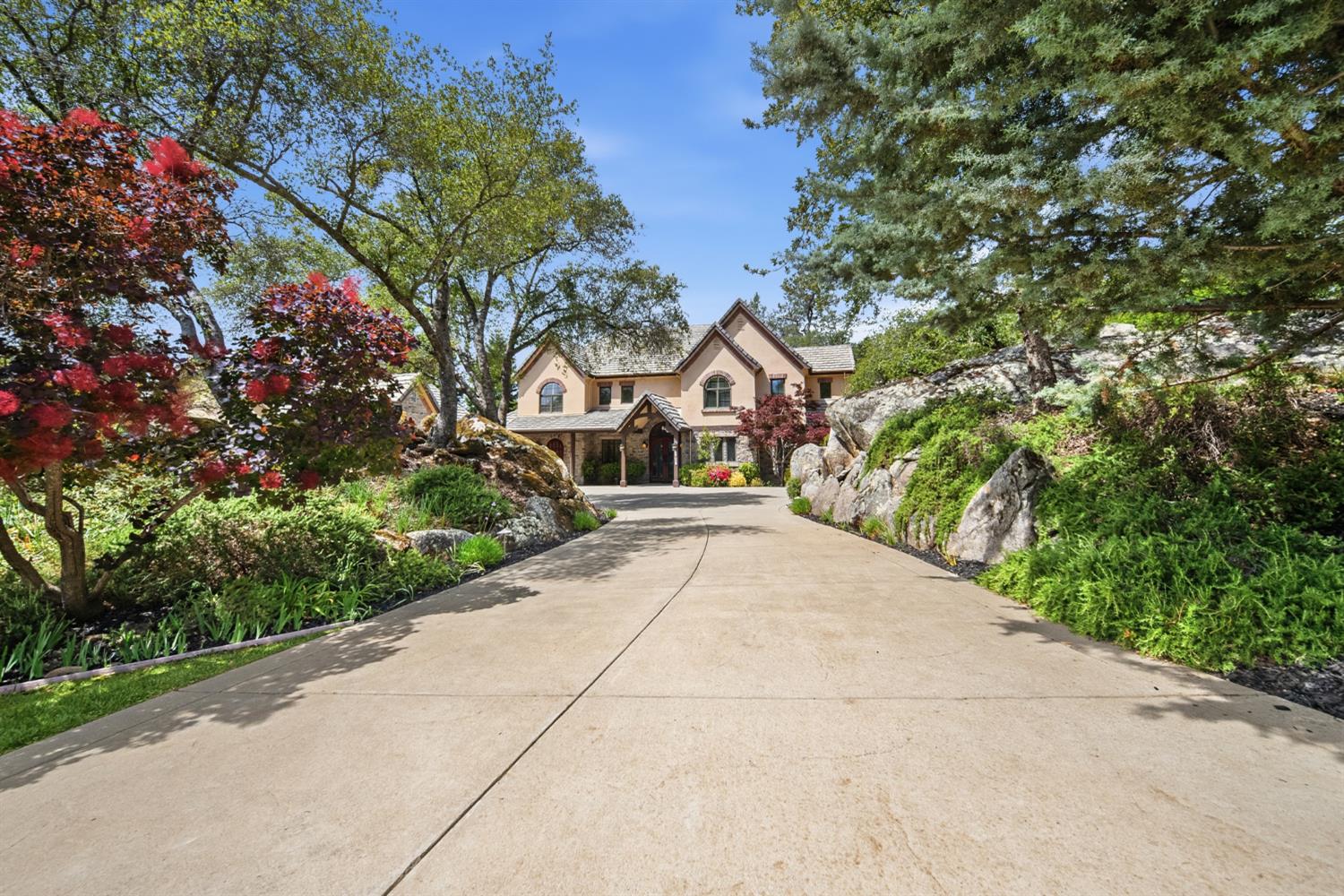 Loomis, California, 95650, United States, 5 Bedrooms Bedrooms, ,5 BathroomsBathrooms,Residential,Active,2041664